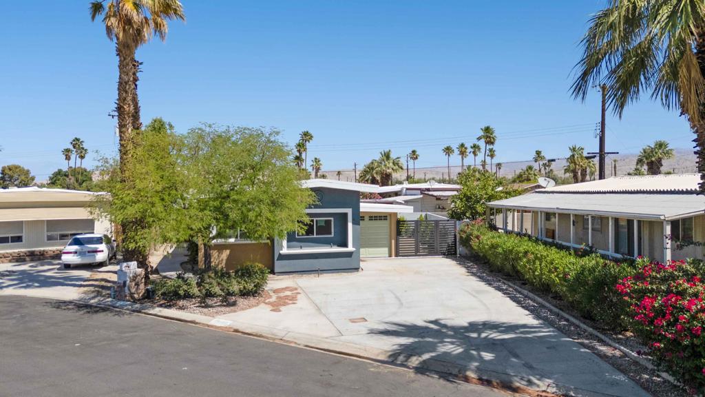 Tri Palm Estates - Residential