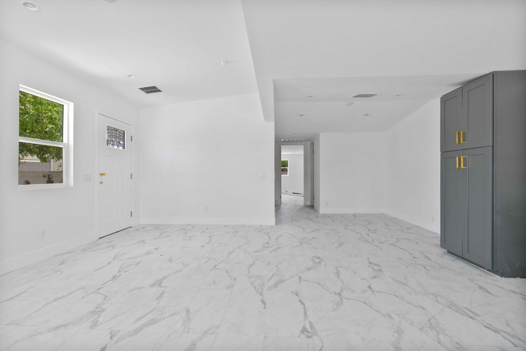 Tri Palm Estates - Residential