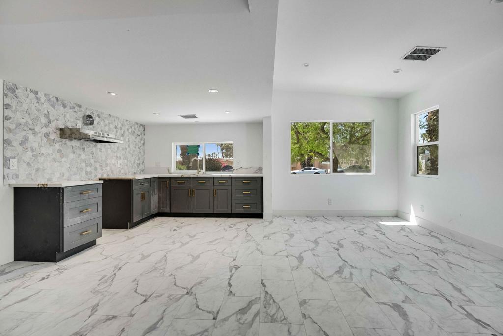 Tri Palm Estates - Residential