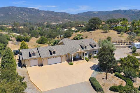 Photo of 20125 Colina Encantada Way, Escondido, CA 92029 (MLS # NDP2607146)