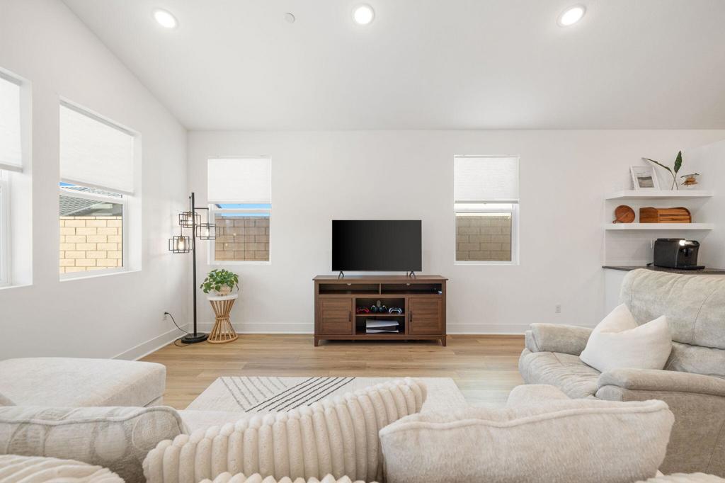 Terra Lago - Residential