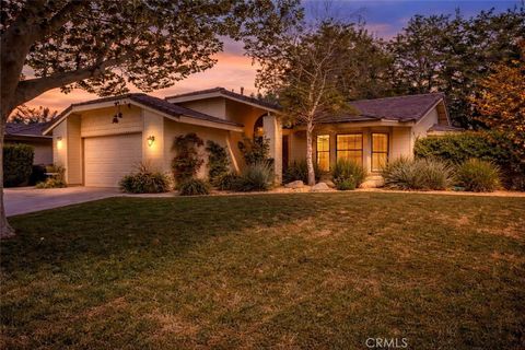 Photo of 44306 Ruthron Avenue, Lancaster, CA 93536 (MLS # SR26070147)