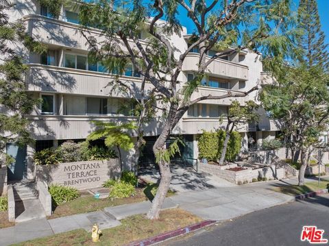 Photo of 11645 N Montana Avenue #338, Los Angeles, CA 90049 (MLS # 25629205)