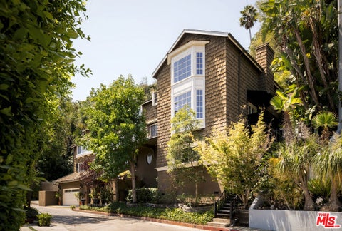 Photo of 9315 Beverly Crest Drive, Los Angeles, CA 90210 (MLS # 26873283)