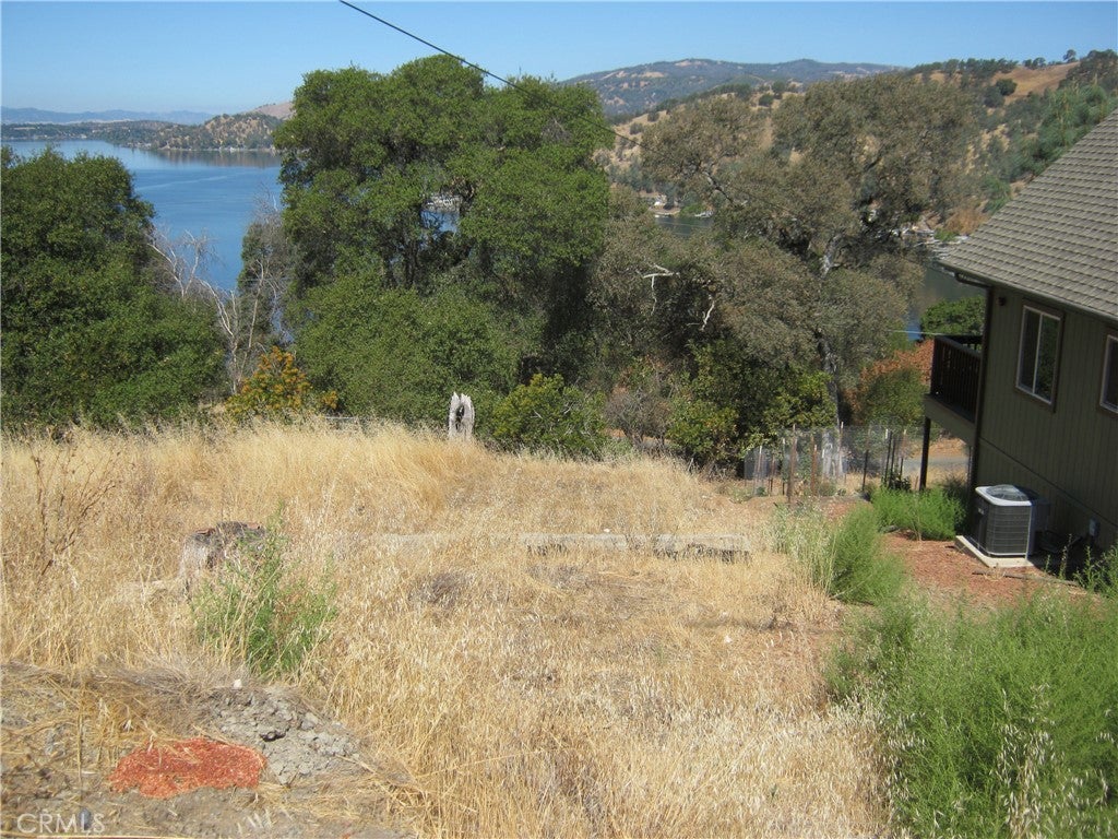 3015 Oak Crest