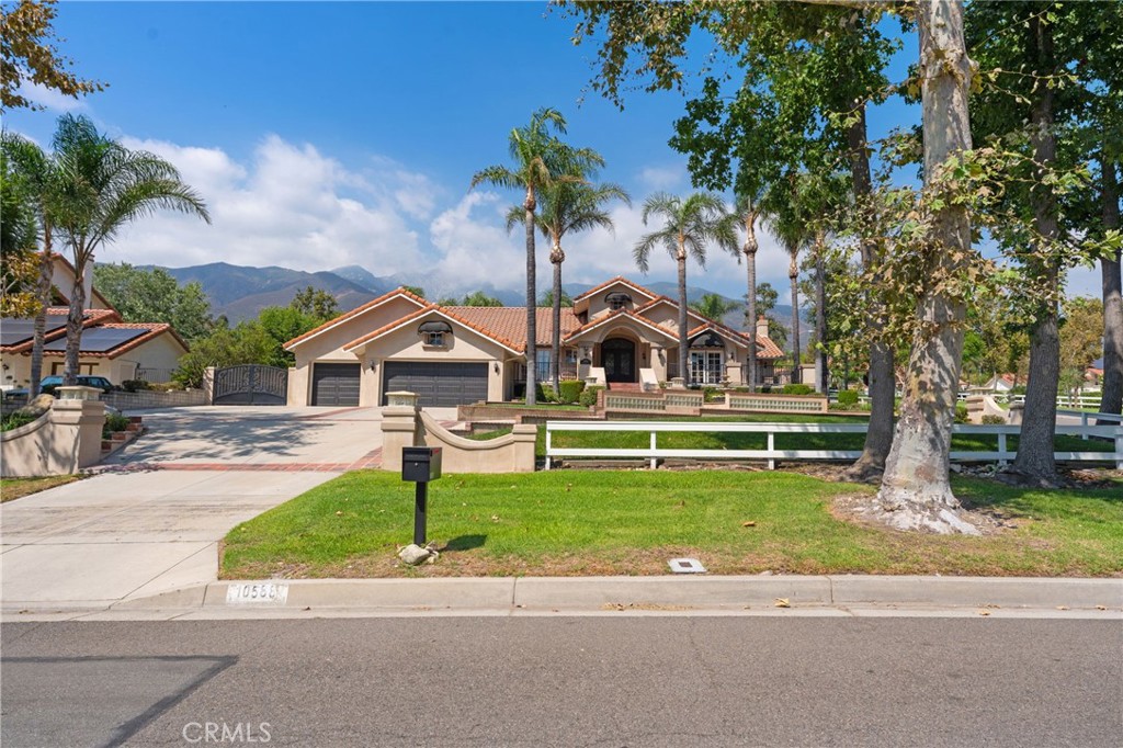 10588 Silver Spur Court