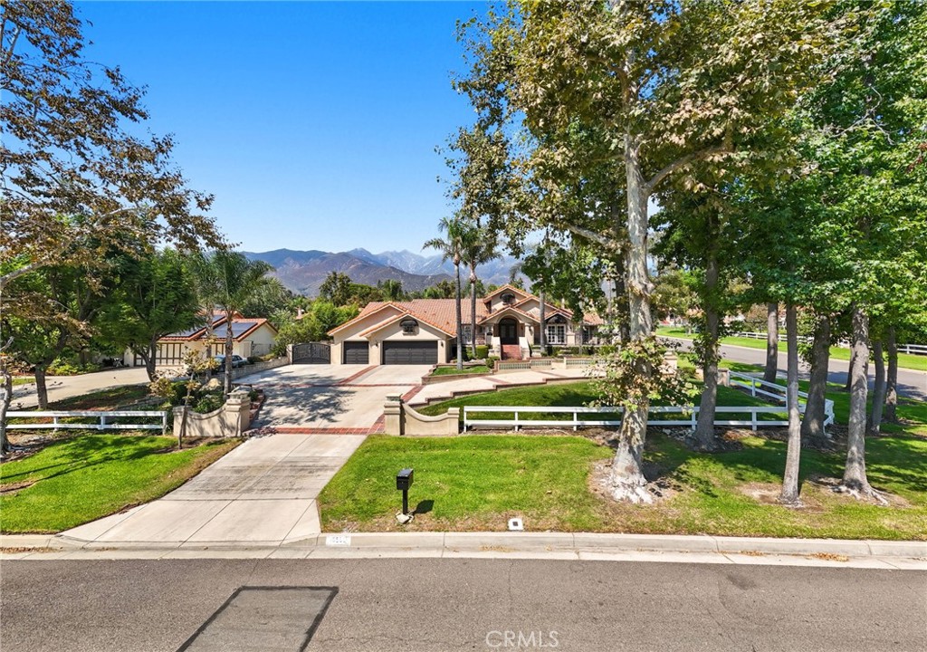 10588 Silver Spur Court