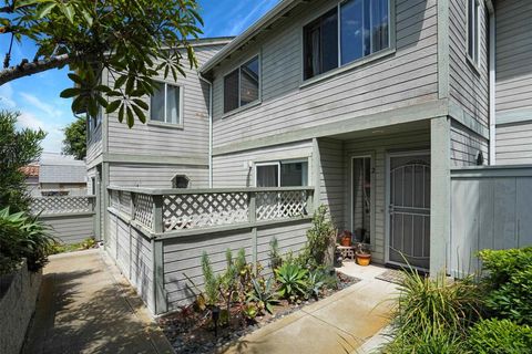 4674 Saratoga Ave 2 San Diego CA 92107