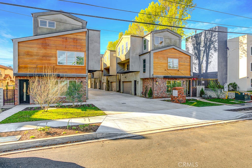 Reside in this newer 2019 built condominium. This condo unit features 3 bedrooms, 3 baths and its own private 2 car garage with direct access to the home. The spacious master suite boasts a large walk in closet, bathroom with soaking tub and dual sinks. Kitchen features stainless steel appliances, quartz countertops and opens up to the dining room and living room. Includes small private yard space. Enjoy Downtown Monrovia's Farmer's Market, restaurants, & easy access to the 210 and 605 freeways. Tenants need to bring refrigerator, washer & dryer (hookups in garage). Close to Metro Gold line!