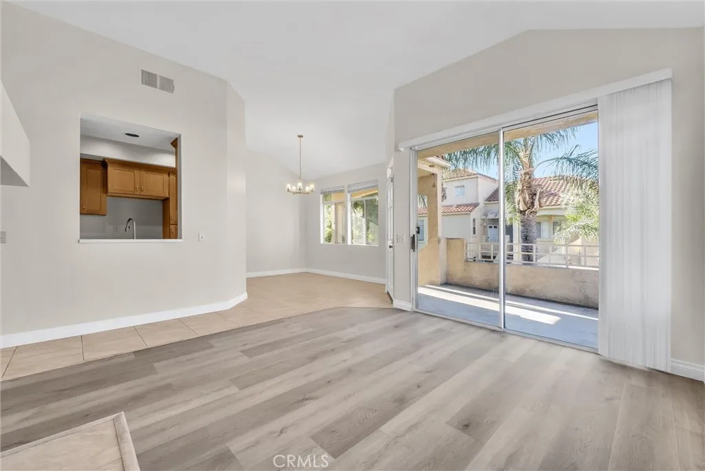 Corona, California 92882, United States, 2 Bedrooms Bedrooms, ,2 BathroomsBathrooms,Residential,Active,257323