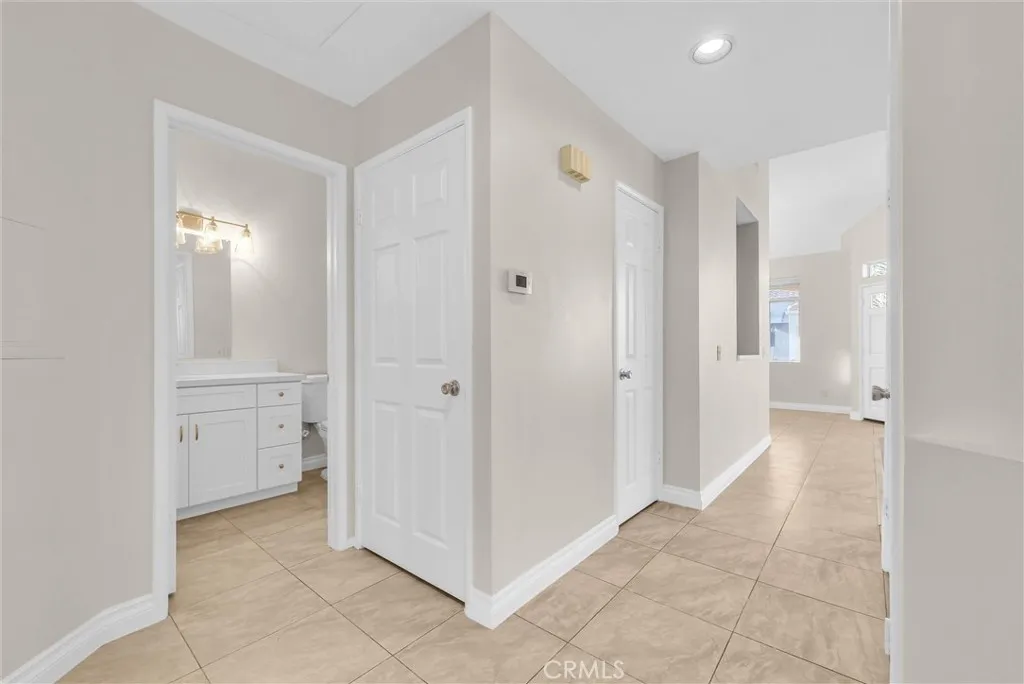 Corona, California 92882, United States, 2 Bedrooms Bedrooms, ,2 BathroomsBathrooms,Residential,Active,257323