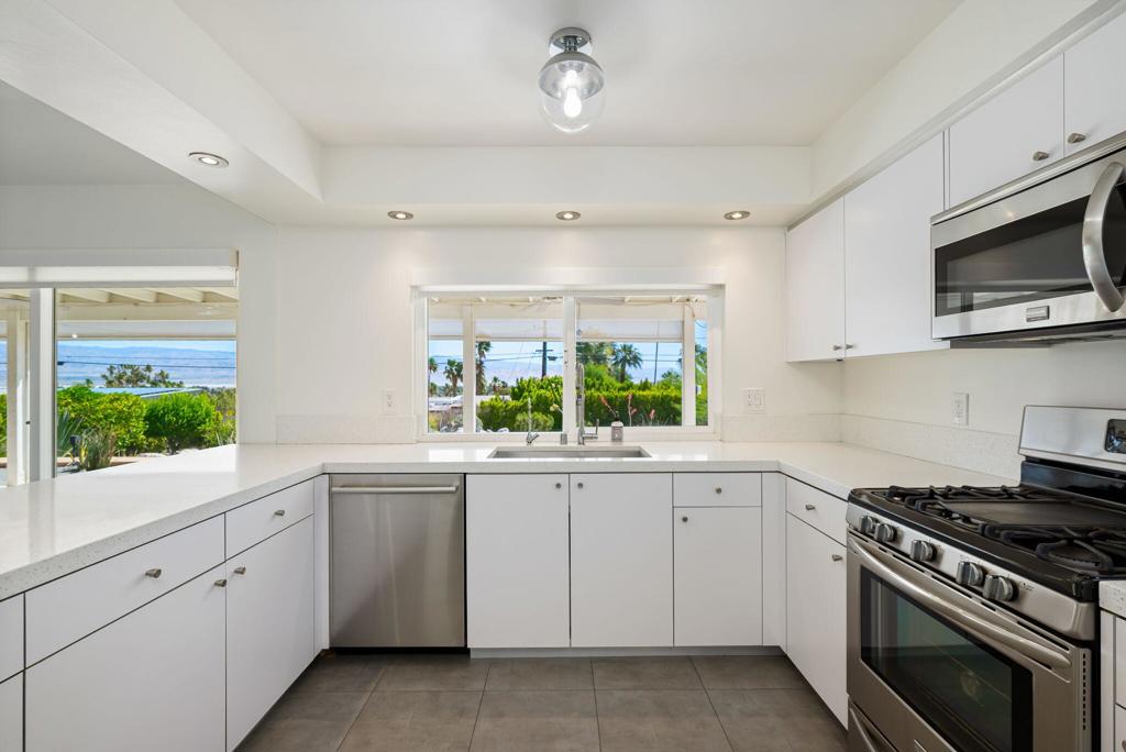 Chino Canyon - Residential