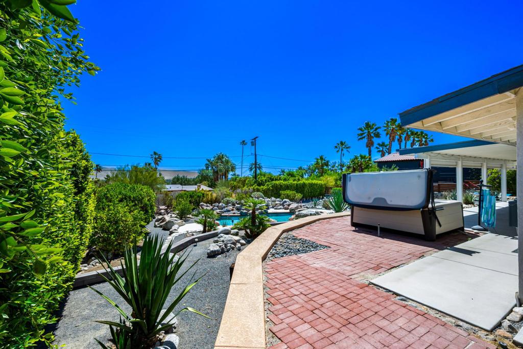 Chino Canyon - Residential