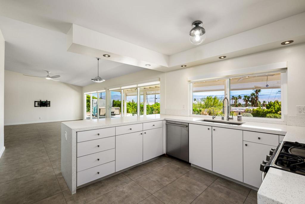 Chino Canyon - Residential