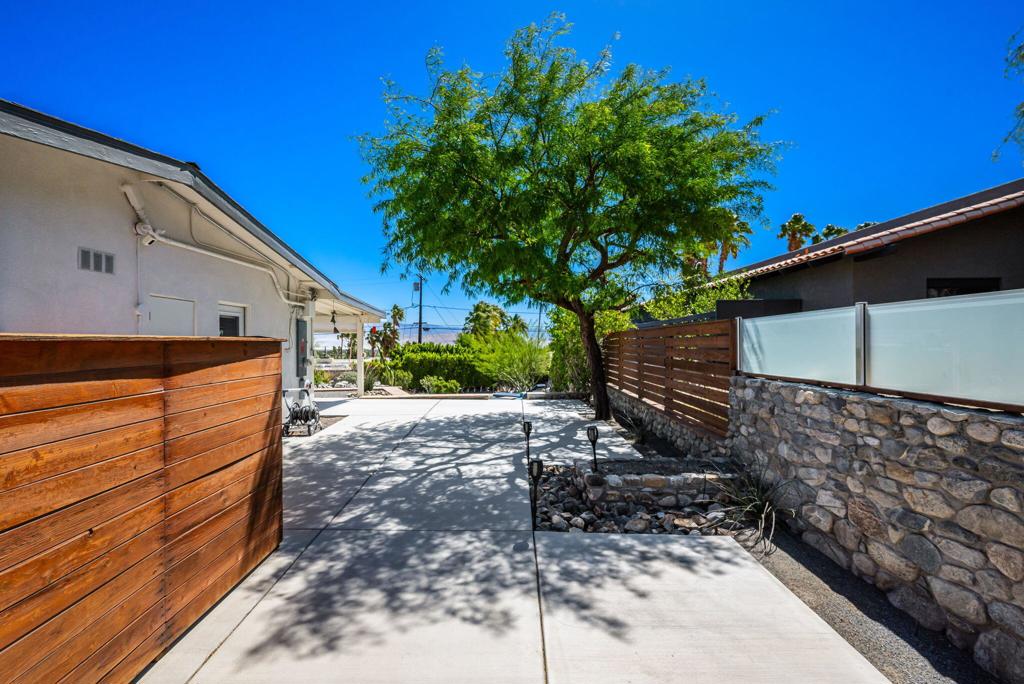 Chino Canyon - Residential