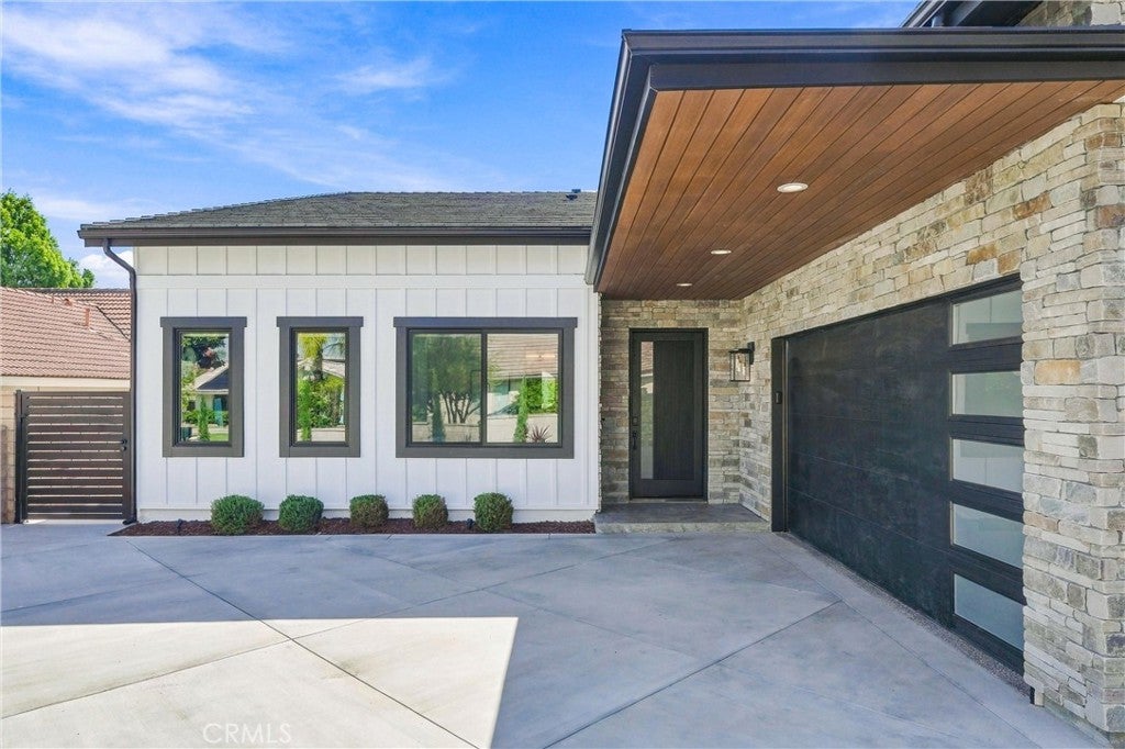 15362 Seine Cir.