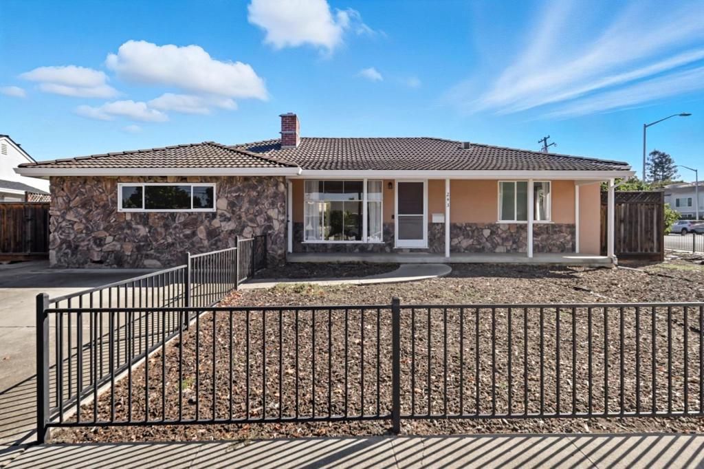 Photo of 243 Maria Street, Santa Clara, CA 95050 (MLS # ML82028169)