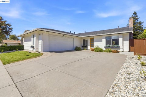 Photo of 4533 Lodovico Ct, Fremont, CA 94555 (MLS # 41150165)