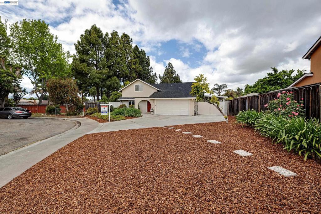 3279 Santa Barbara Ct Ct