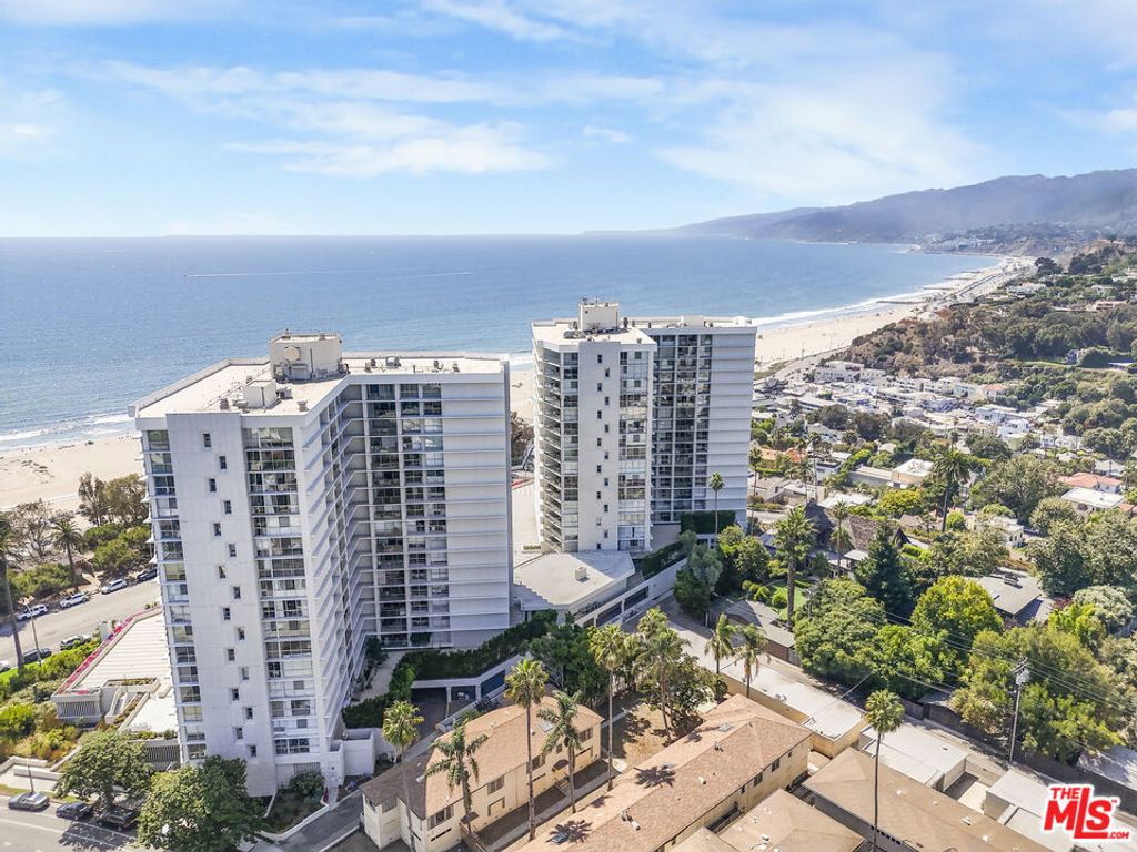 Photo of 201 Ocean Avenue #1105B, Santa Monica, CA 90402 (MLS # 25603199)