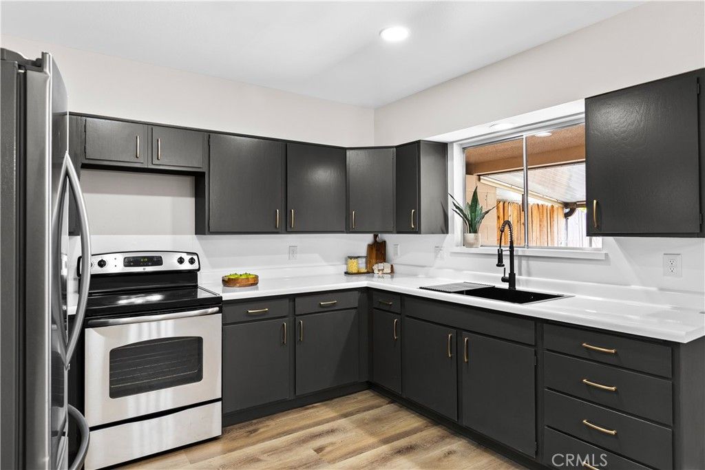 Photo of 621 S Palm Avenue #E, Hemet, CA 92543 (MLS # IG26100407)