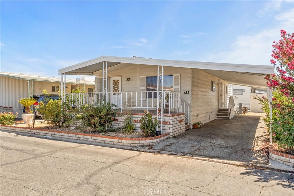2205 W Acacia Ave 125