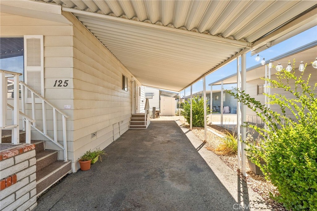 2205 W Acacia Ave 125