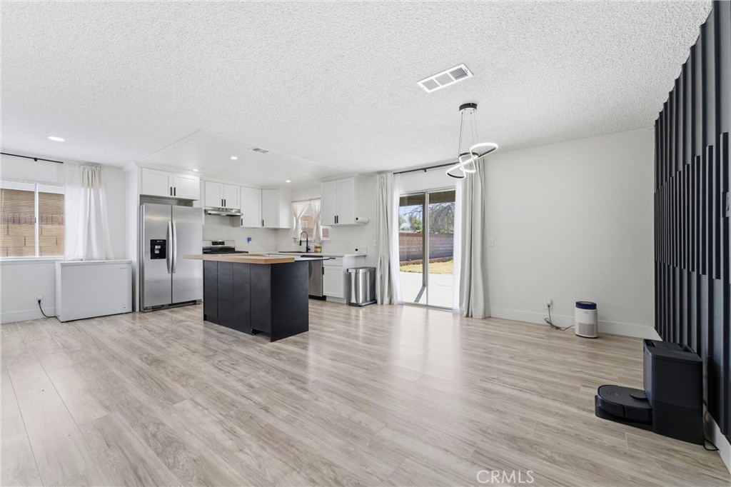 44509 Watford Avenue