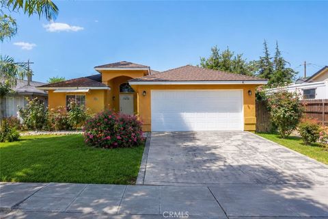 Photo of 2380 S Holly Ave Ave, Fresno, CA 93706 (MLS # MB26117978)