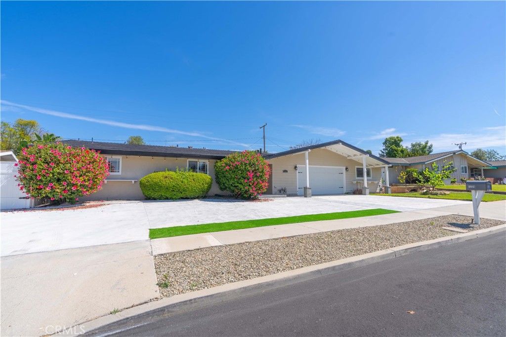 Photo of 1229 Coventry Drive, Thousand Oaks, CA 91360 (MLS # WS26022491)