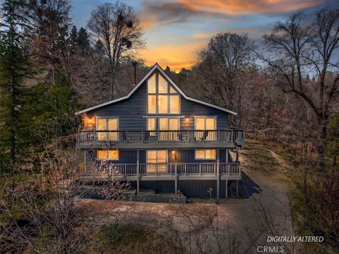 Photo of 27994 W Shore Rd, Lake Arrowhead, CA 92352 (MLS # IV26051273)