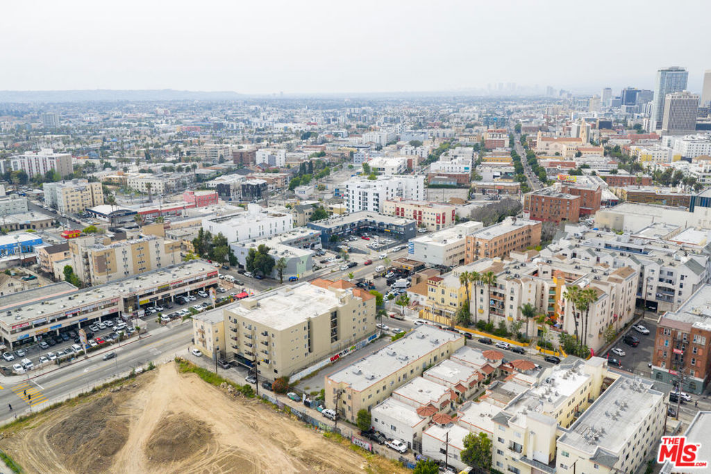 744 S Carondelet Street