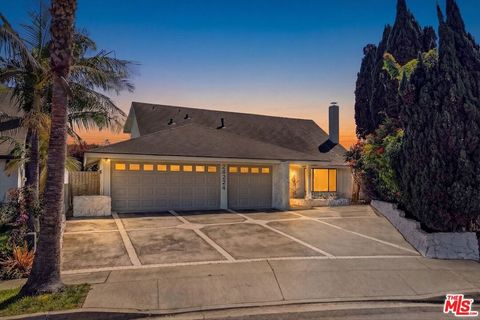 Photo of 24224 Spicewood Lane, Harbor City, CA 90710 (MLS # 26672769)