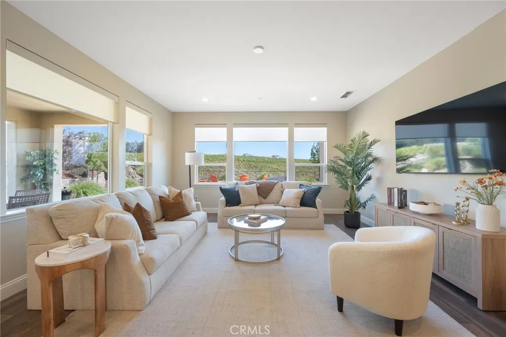 Nipomo, California 93444, United States, 2 Bedrooms Bedrooms, ,2 BathroomsBathrooms,Residential,Active,223285