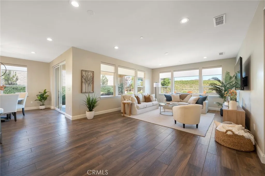 Nipomo, California 93444, United States, 2 Bedrooms Bedrooms, ,2 BathroomsBathrooms,Residential,Active,223285