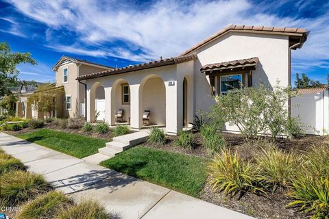 Photo of 209 Murcott Avenue, Piru, CA 93040 (MLS # V1-35616)
