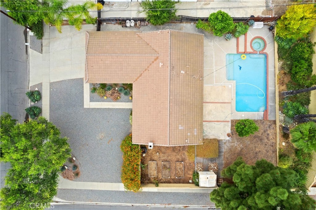 1031 W Patrick Street