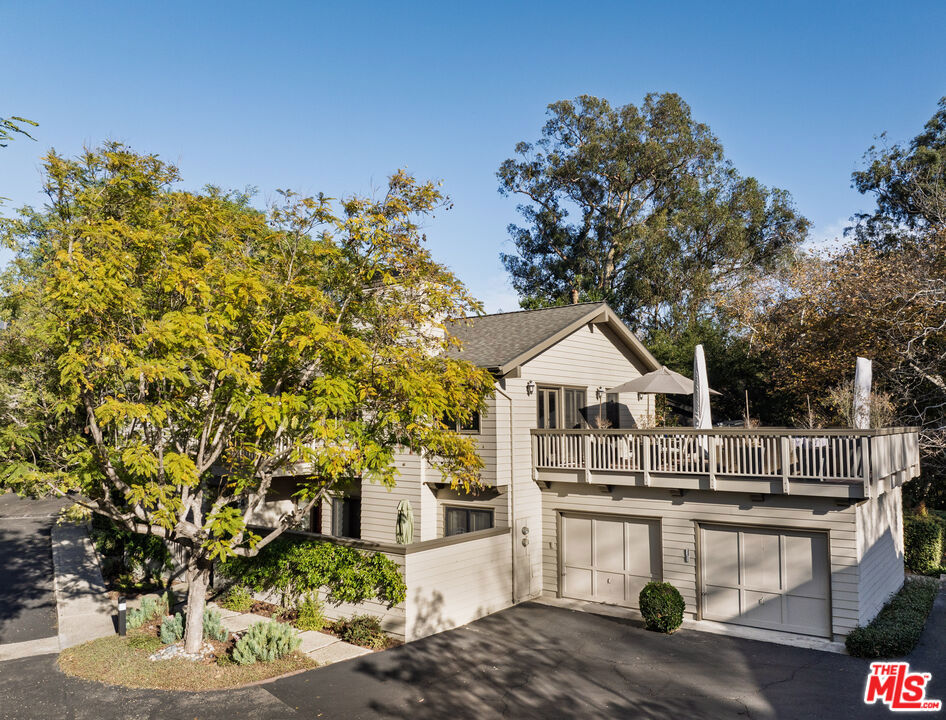 2731 Miradero Drive