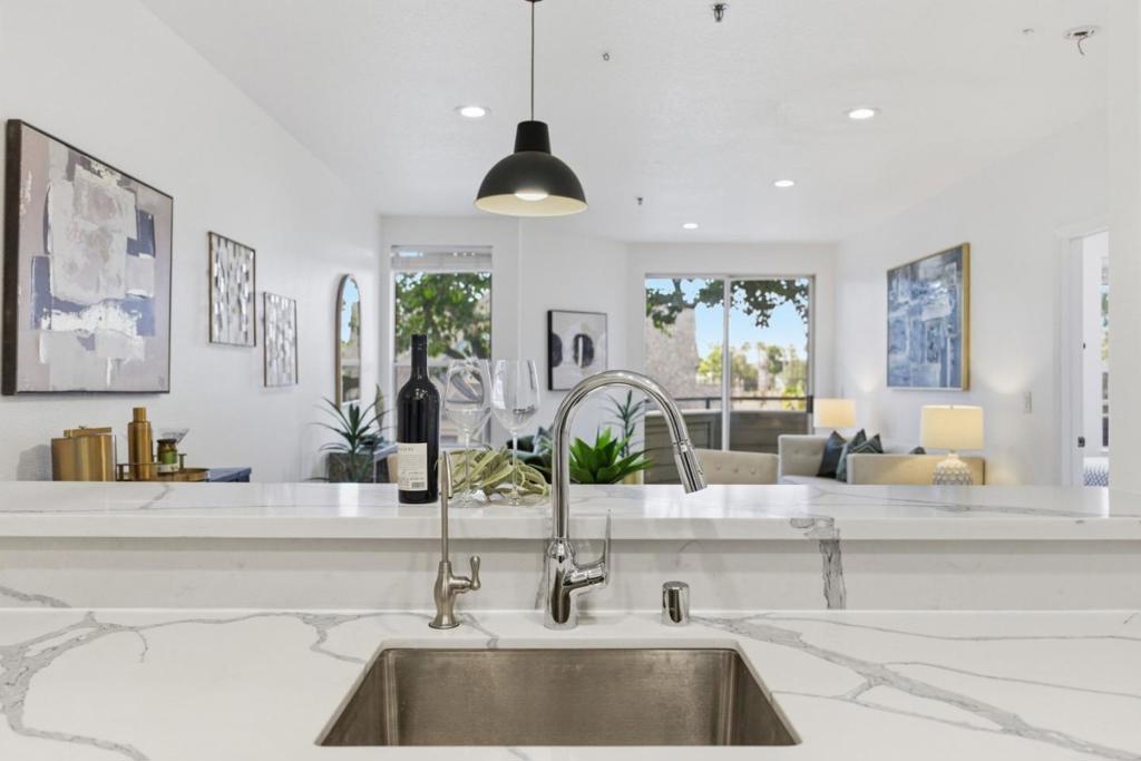 411 Park Avenue 225