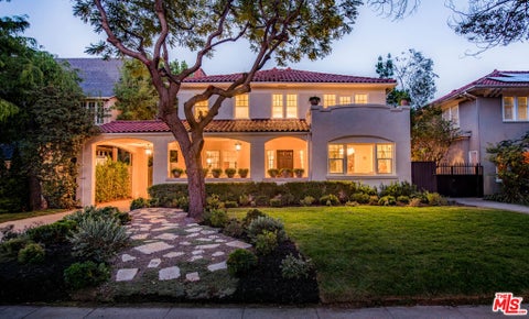 Photo of 1622 N Orange Grove Avenue, Los Angeles, CA 90046 (MLS # 26105259)