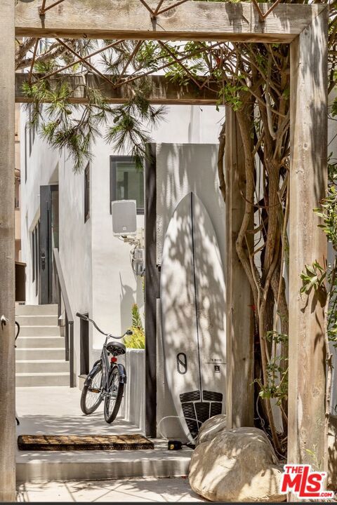 15 Reef Street