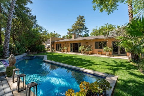 Photo of 4956 Hood Drive, Woodland Hills, CA 91364 (MLS # SR26201285)