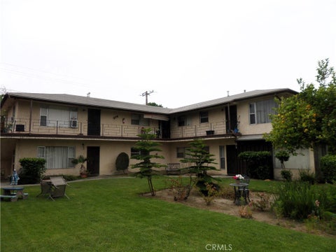 Photo of 414 E 61st St, Long Beach, CA 90805 (MLS # PW26090794)