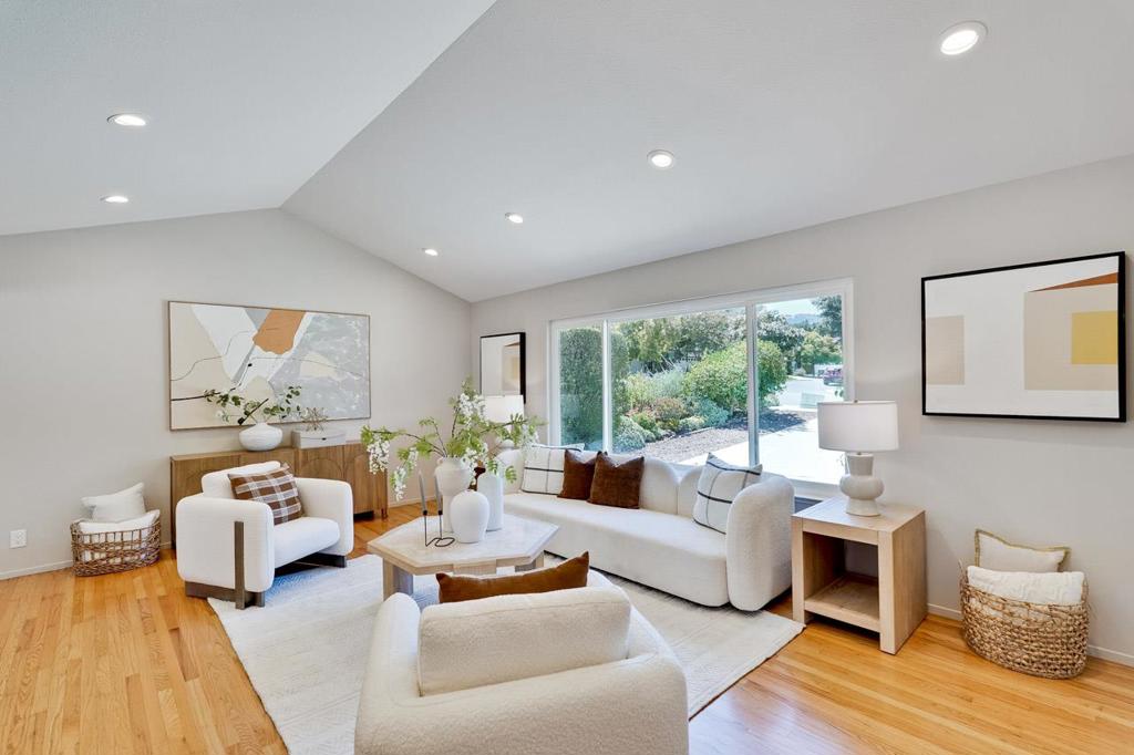 10936 Linda Vista Drive