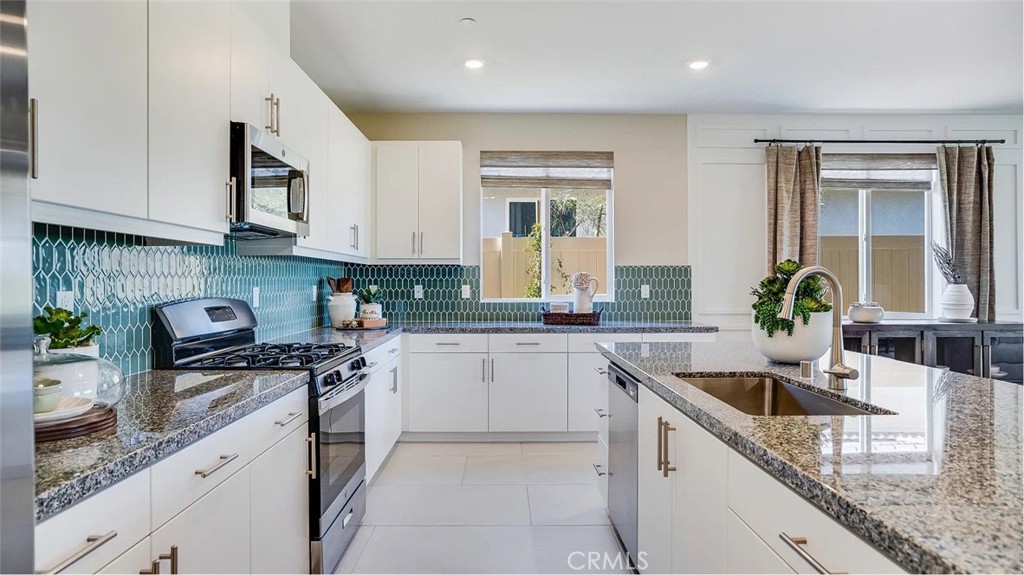 17526 Bassets Street