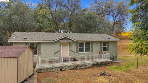Photo of 11952 Campo Seco Rd RD, Sonora, CA 95370 (MLS # 41152411)