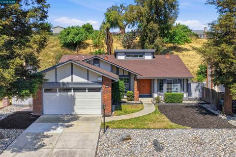 Photo of 2240 Concord Dr DR, Pittsburg, CA 94565 (MLS # 41133904)