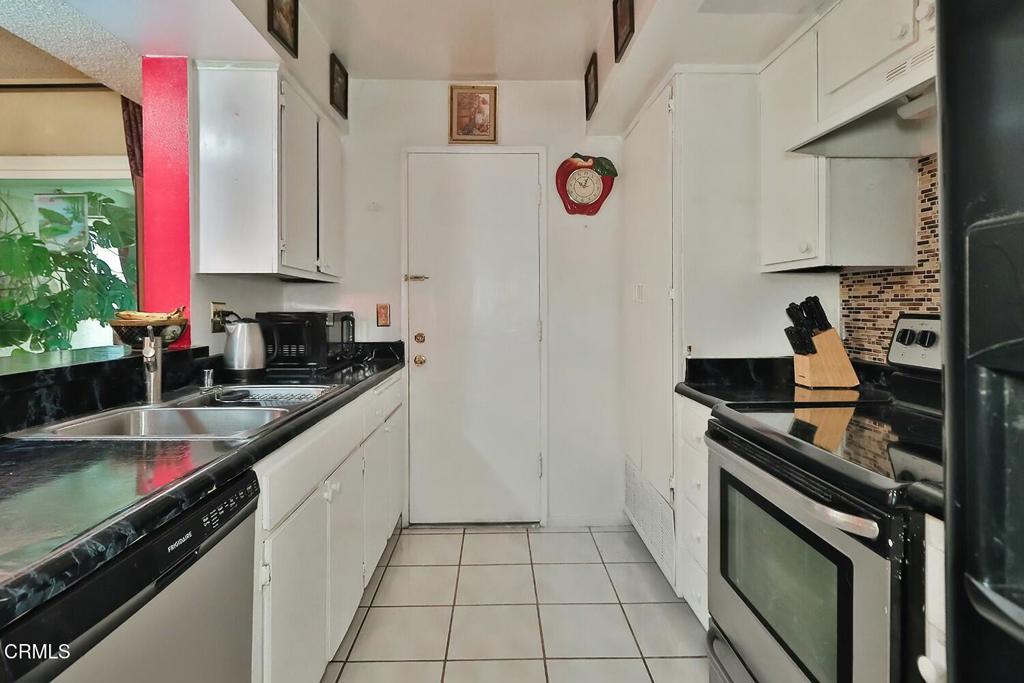 Liberty Canyon Townhomes-861 - Residential