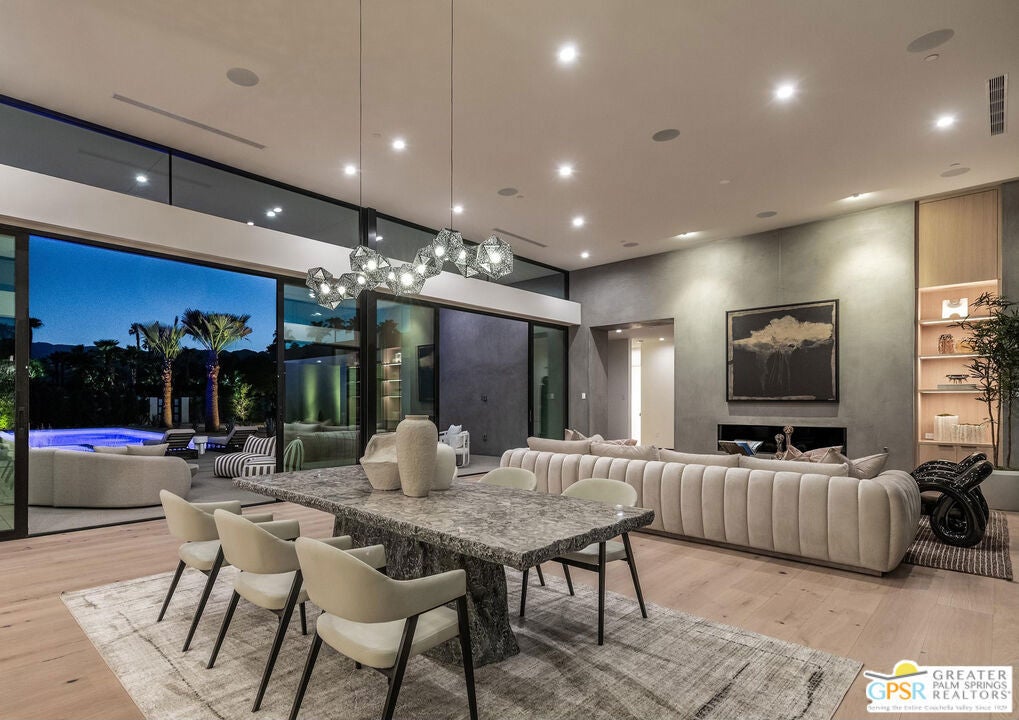 72680 Vista Court