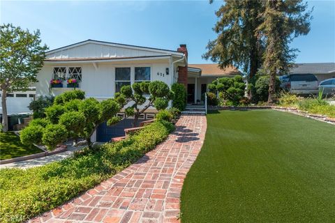 Photo of 611 Delaware Road, Burbank, CA 91504 (MLS # BB26074590)
